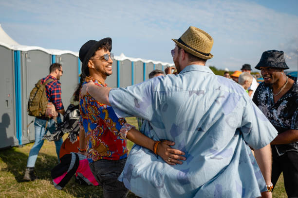 Best Portable toilet rental cost  in Meridian Hills, IN